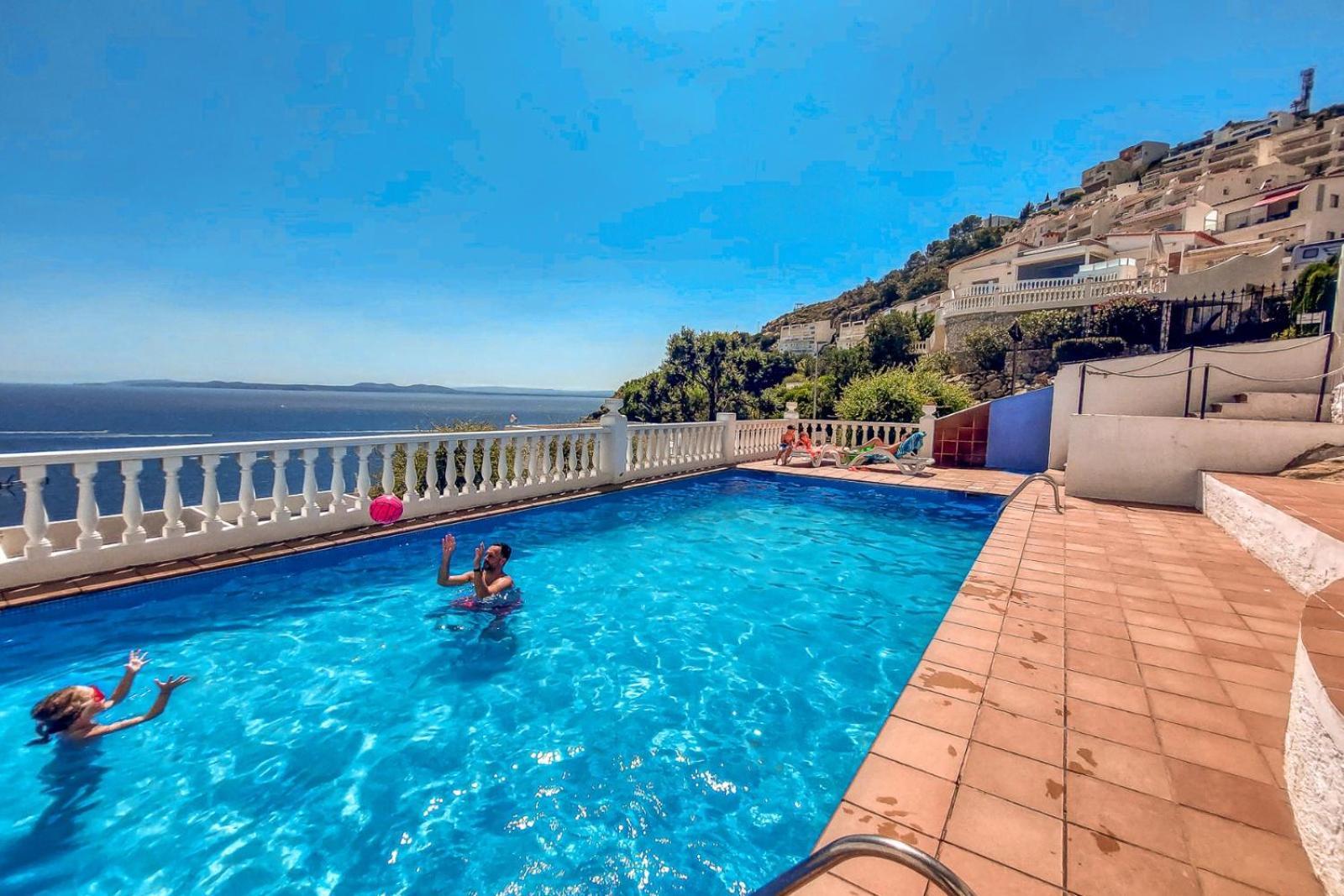 Villa Buraux III Roses Bagian luar foto